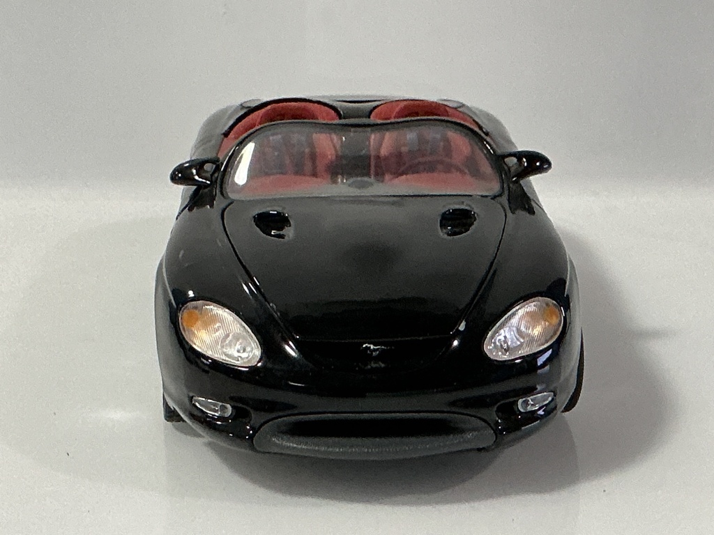 1/18 MAISTO MUSTANG MACH III BLACK WITH RED CONVERTIBLE CONCEPT  - Photo 5