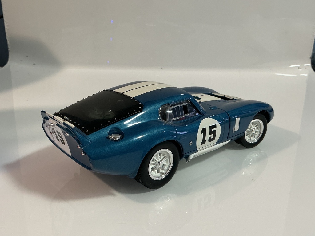 1/18 ROAD SIGNATURE 1965 SHELBY COBRA DAYTONA COUPE BLUE / WHITE ON BLACK - Photo 7