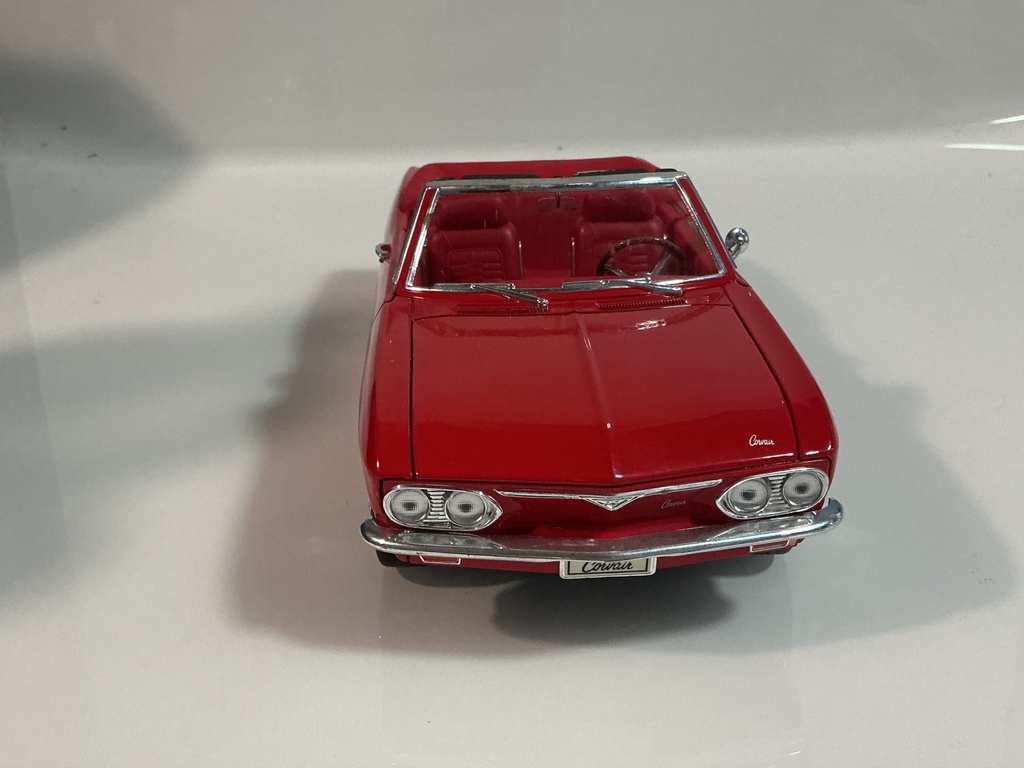 1/18 1969 CORVAIR MONZA ROAD SIGNATURE RED ON RED  - Photo 2