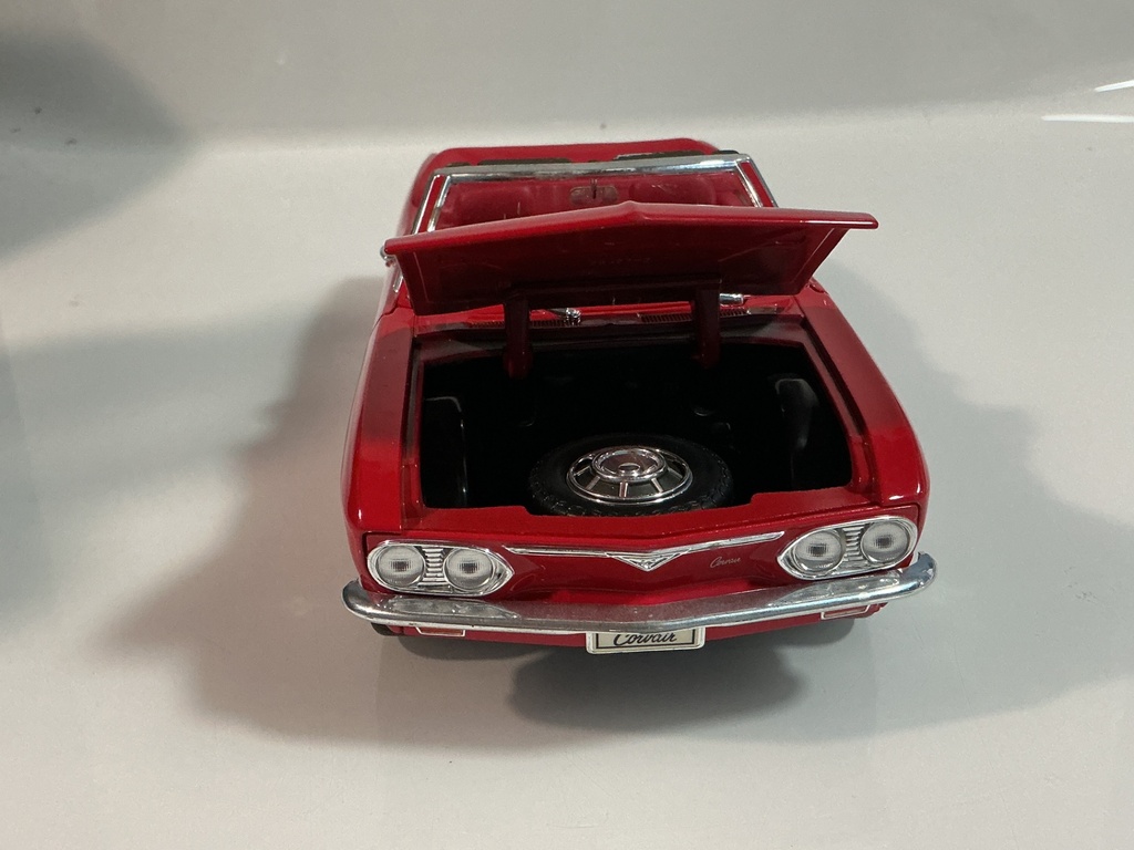 1/18 1969 CORVAIR MONZA ROAD SIGNATURE RED ON RED  - Photo 3