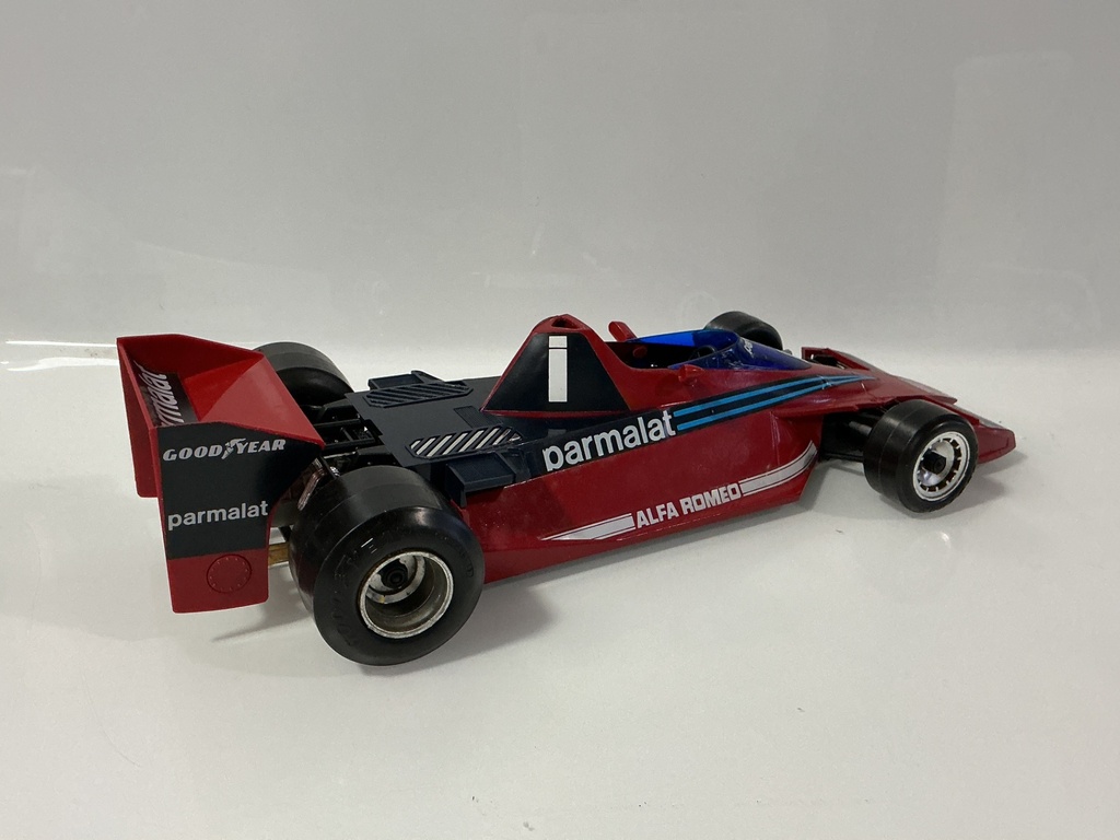 M1/14 BURAGO PARMALAT ALFA ROMEO - Photo 4