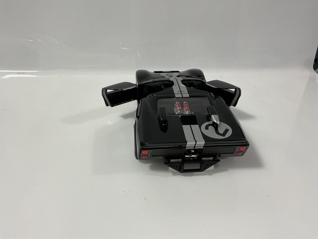 1/18 UNIVERSAL HOBBIES FORD GT 40 DAMAGED TOW HOOK - Photo 2
