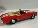 1/18 MAISTO 1971 CHEVROLET CHEVELLE RED ON TAN - Photo 8