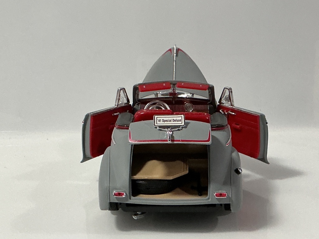 1/18 WELLY 1941 CHEVROLET DELUXE SPECIAL GRAY ON RED - Photo 3