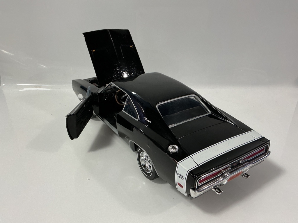 1/18 ERTL 1969 DODGE CHARGER PAINT RASH - Photo 2