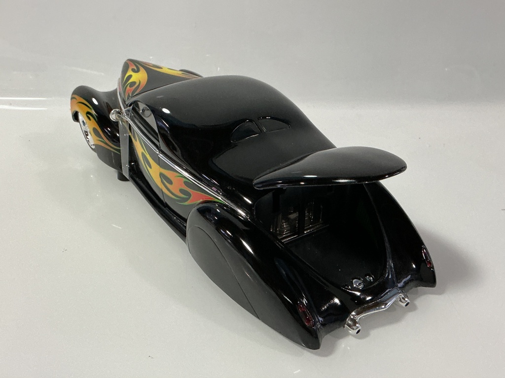 1/18 HOT WHEELS 1937 LINCOLN ZEPHYR BLACK/FLAMES ON BLACK  - Photo 2
