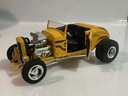 1/18 ERTL FORD DEUCE YELLOW ON BLACK - Photo 3