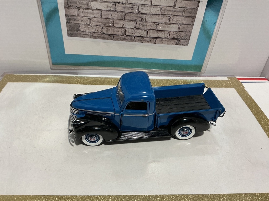 1/24: DANBURY MINT 1941 CHEVROLET PICKUP *BROKEN REAR BUMPER* image