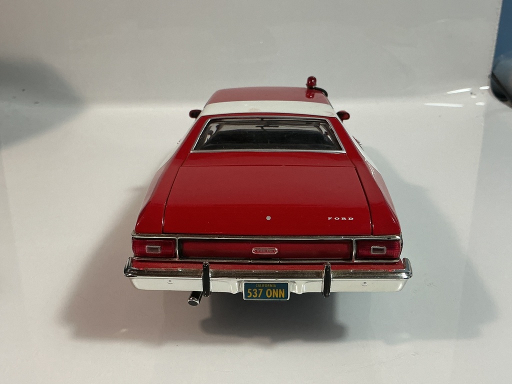 1/18 ERTL STARSKY AND HUTCH FORD 1976 GRAM TORINO RED / WHITE - Photo 4