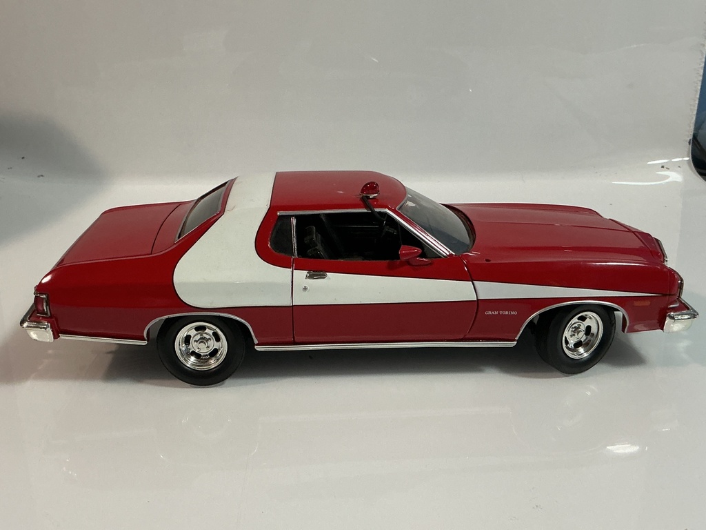 1/18 ERTL STARSKY AND HUTCH FORD 1976 GRAM TORINO RED / WHITE - Photo 5