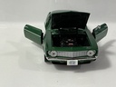 1/18 ERTL 1969 CHEVROLET CAMARO GREEN/WHITE ON BLACK  - Photo 5