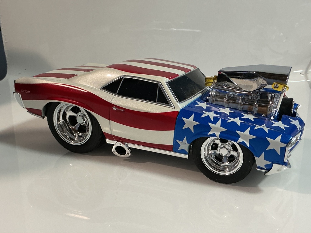 1/18 MUSCLE MACHINES 1969 DODGE CHARGER USA EDITION RED WHITE BLUE - Photo 3