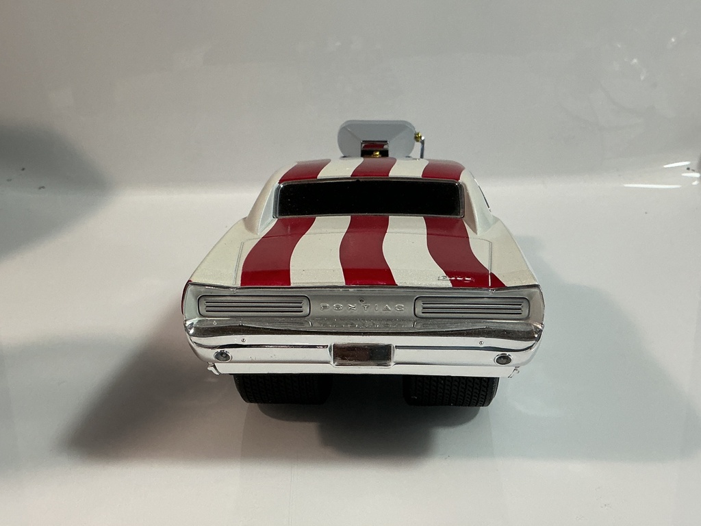 1/18 MUSCLE MACHINES 1969 DODGE CHARGER USA EDITION RED WHITE BLUE - Photo 4