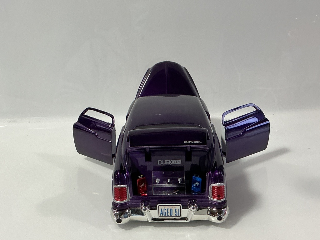 1/18 JADA 1951 MERCURY PURPLE ON WHITE - Photo 3