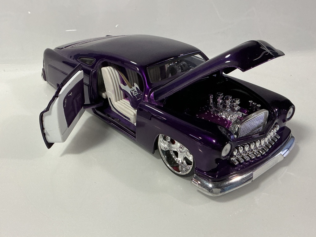 1/18 JADA 1951 MERCURY PURPLE ON WHITE - Photo 5