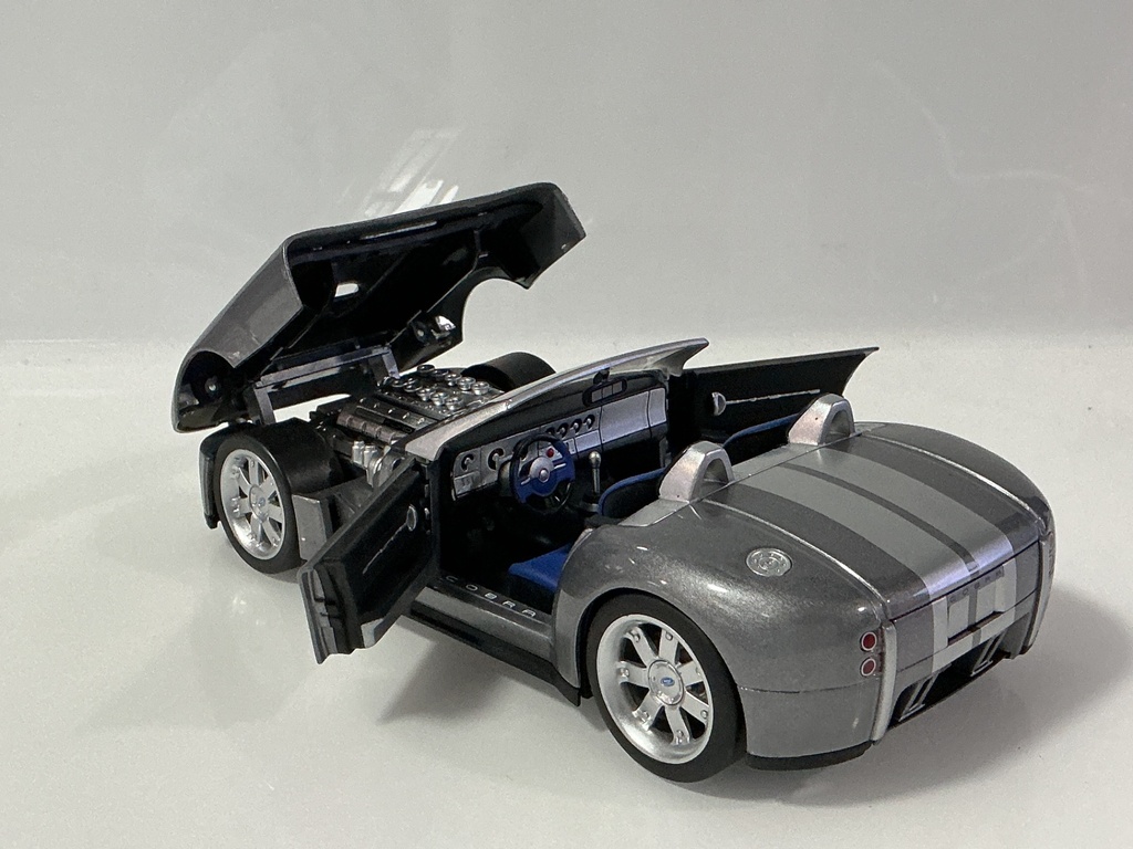 1/18 HOT WHEELS FORD SHELBY COBRA CONCEPT SILVER ON BLUE/BLACK - Photo 2