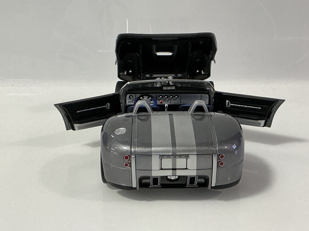 1/18 HOT WHEELS FORD SHELBY COBRA CONCEPT SILVER ON BLUE/BLACK - Photo 3