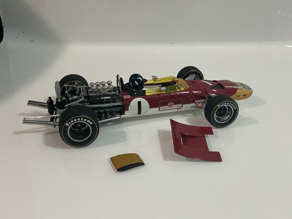1/18 QUARTZO LOTUS 1949 RED / WHITE ON BLACK [LOOSE PIECES] - Photo 4