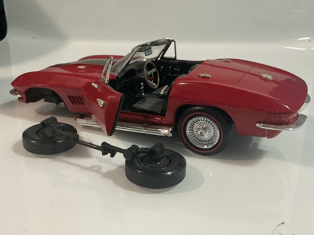 1/18 ERTL 1967 CORVETTE “JUNKYARD” RED ON BLACK - Photo 2