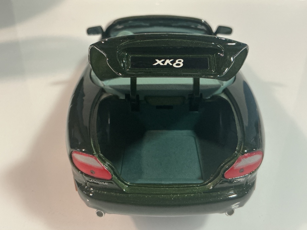 1/18 MAISTO JAGUAR XC 8 GREEN ON LIGHT GREEN - Photo 6