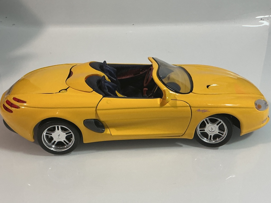 1/18 MAISTO MUSTANG MACH III YELLOW ON BLACK - Photo 8
