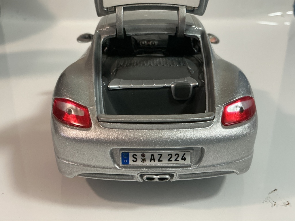 1/18 MAISTO PORSCHE CAYMAN’S SILVER ON GREY - Photo 6