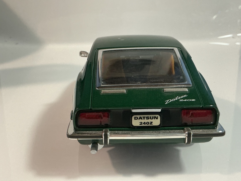 1/18 ROAD SIGNATURE 1970 DATSUN 240Z GREEN ON TAN - Photo 4