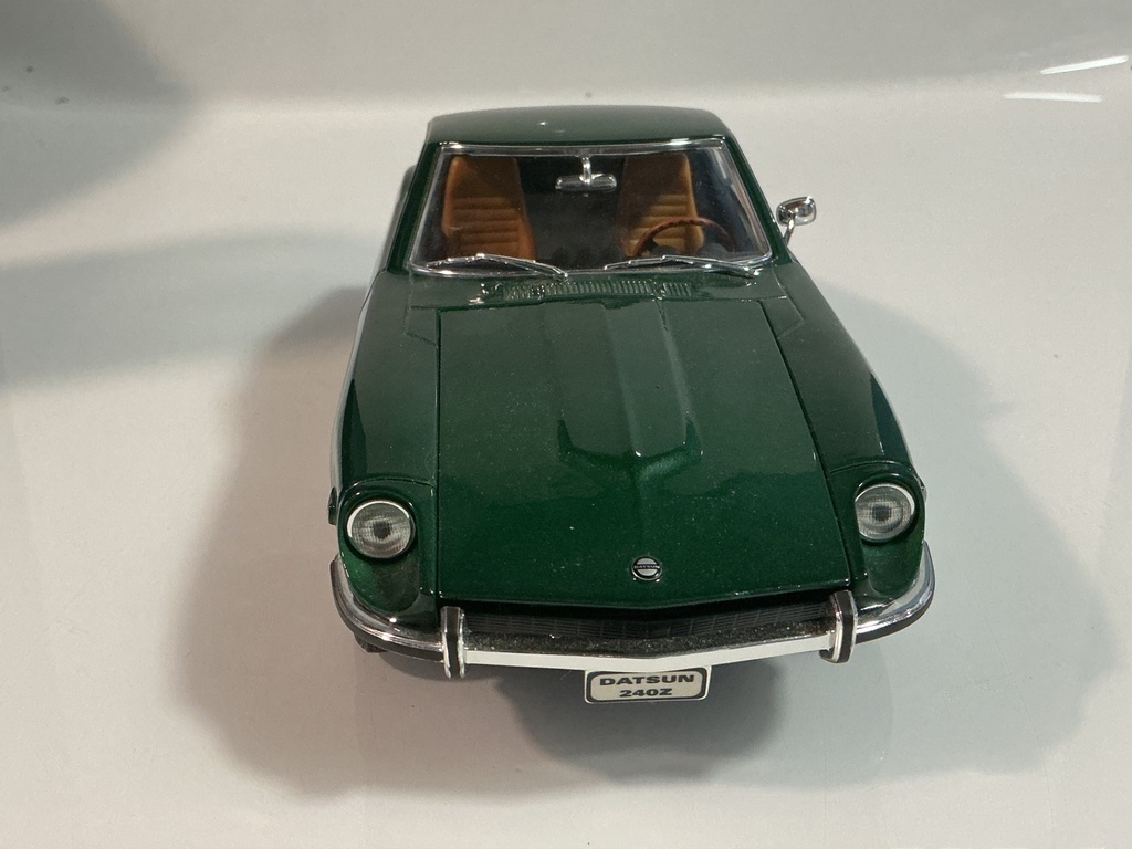 1/18 ROAD SIGNATURE 1970 DATSUN 240Z GREEN ON TAN - Photo 8