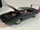 1/18 ERTLS 1969 DODGE DAYTONA BLACK ON RED  - Photo 2