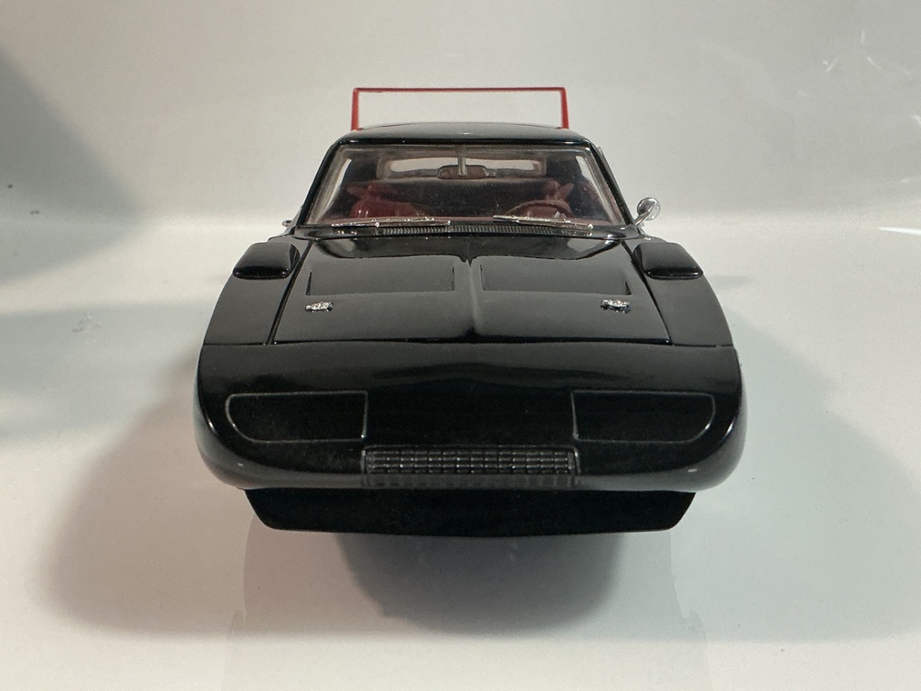 1/18 ERTLS 1969 DODGE DAYTONA BLACK ON RED  - Photo 8