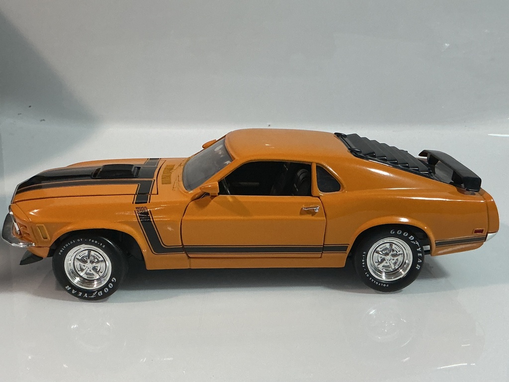 1/18 ERTL 1970 MUSTANG ORANGE ON BLACK - Photo 3