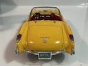 1/18 BURAGO 1957 CHEVY CORVETTE YELLOW ON RED - Photo 4