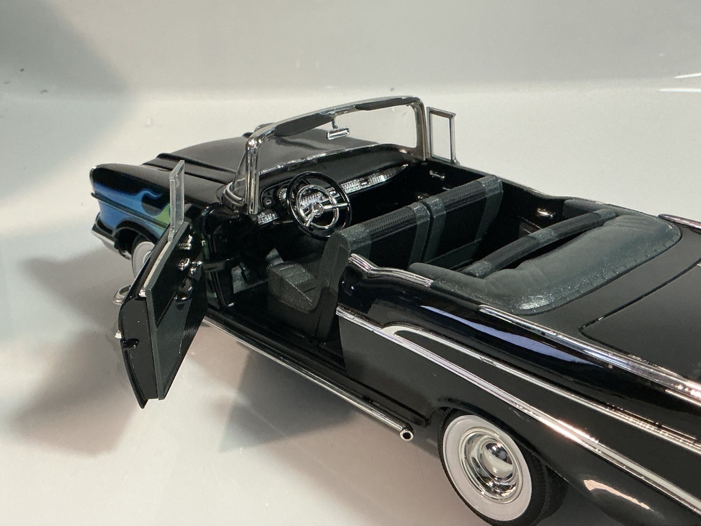 1/18 ERTL 1957 CHEVY BEL AIR BLACK ON BLACK - Photo 4