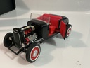 1/18 ERTL FORD HOT ROD BLACK ON RED - Photo 3