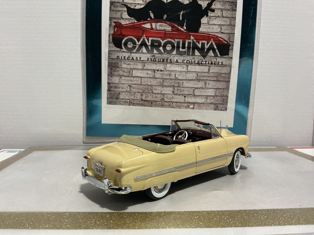 1/24: DANBURG MINT 1949 FORD CUSTOM *BROKEN DOOR HANDLE* image