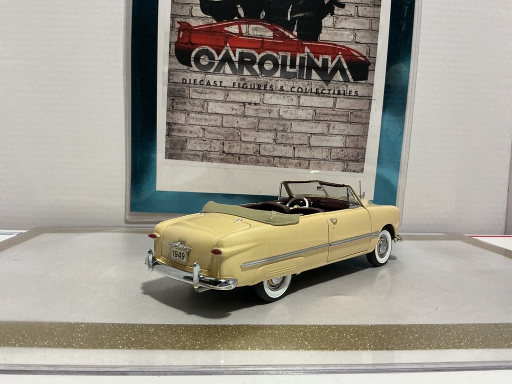 1/24: DANBURY MINT 1949 FORD CUSTOM image