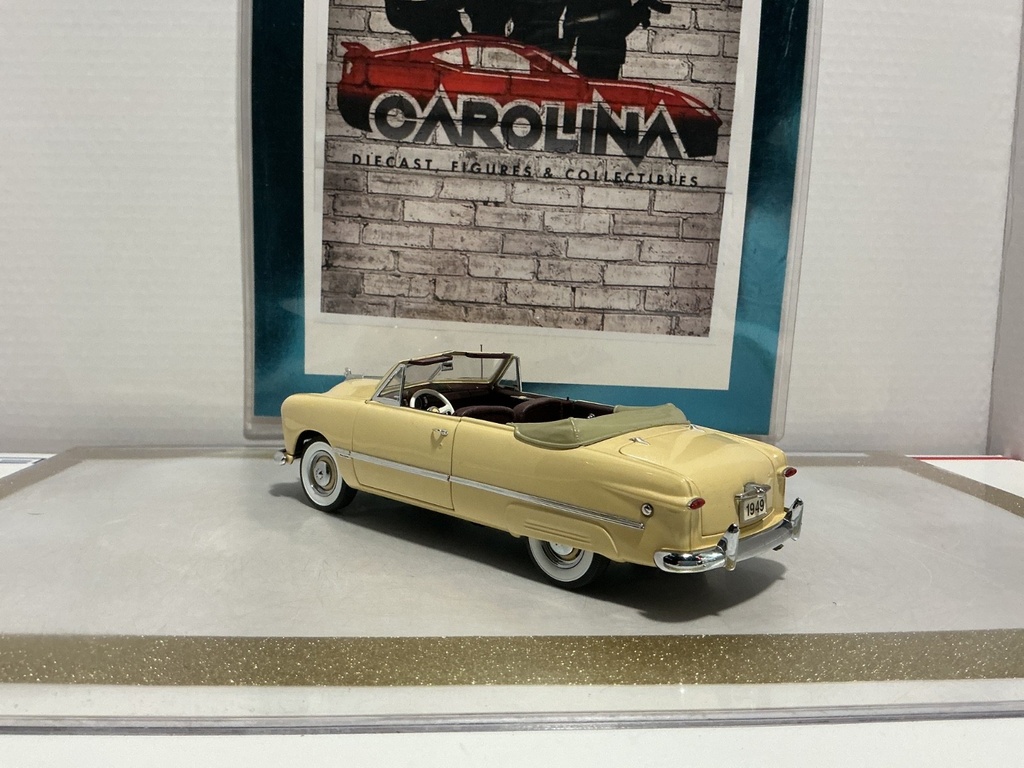 1/24: DANBURY MINT 1949 FORD CUSTOM image