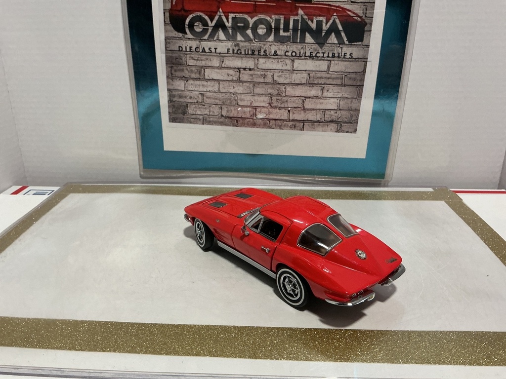 1/24: FRANKLIN MINT 1963 CORVETTE *RESIDUE ON DRIVER DOOR* image
