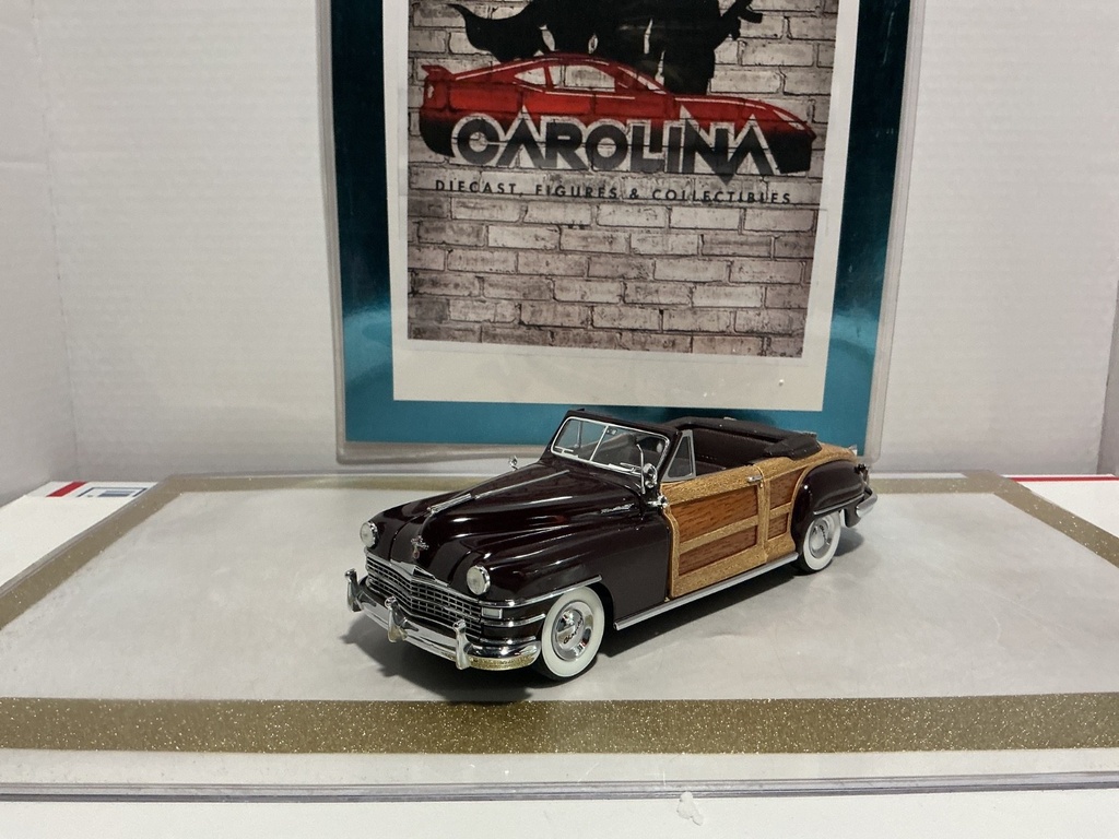 1/24: DANBURY MINT 1948 CHRYSLER TOWN AND COUNTRY image