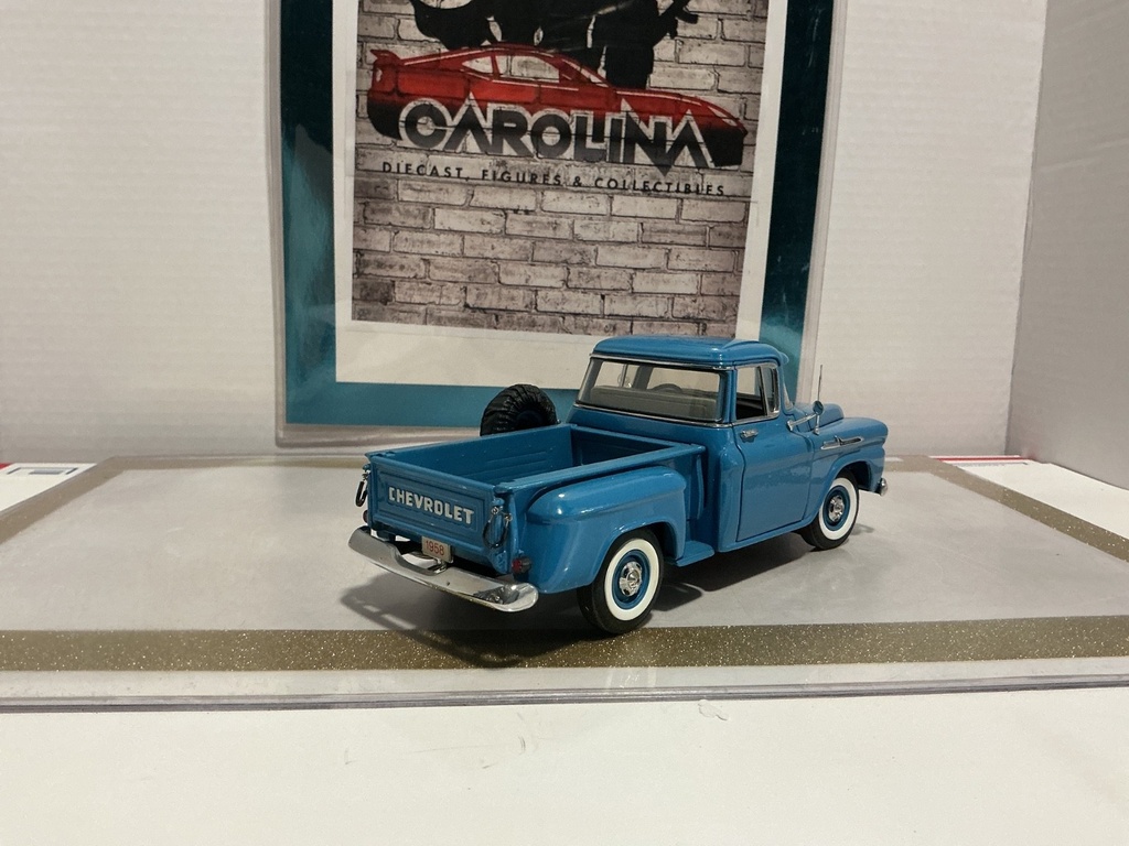 1/24: DANBURY MINT 1958 CHEVROLET APACHE image