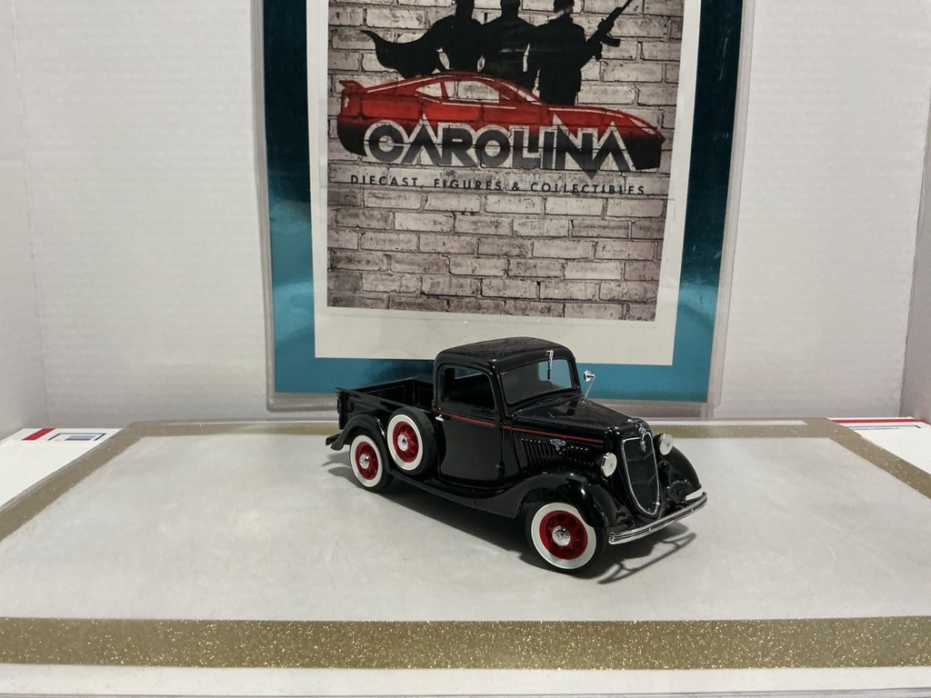 1/24: DANBURY MINT 1935 FORD PICKUP image