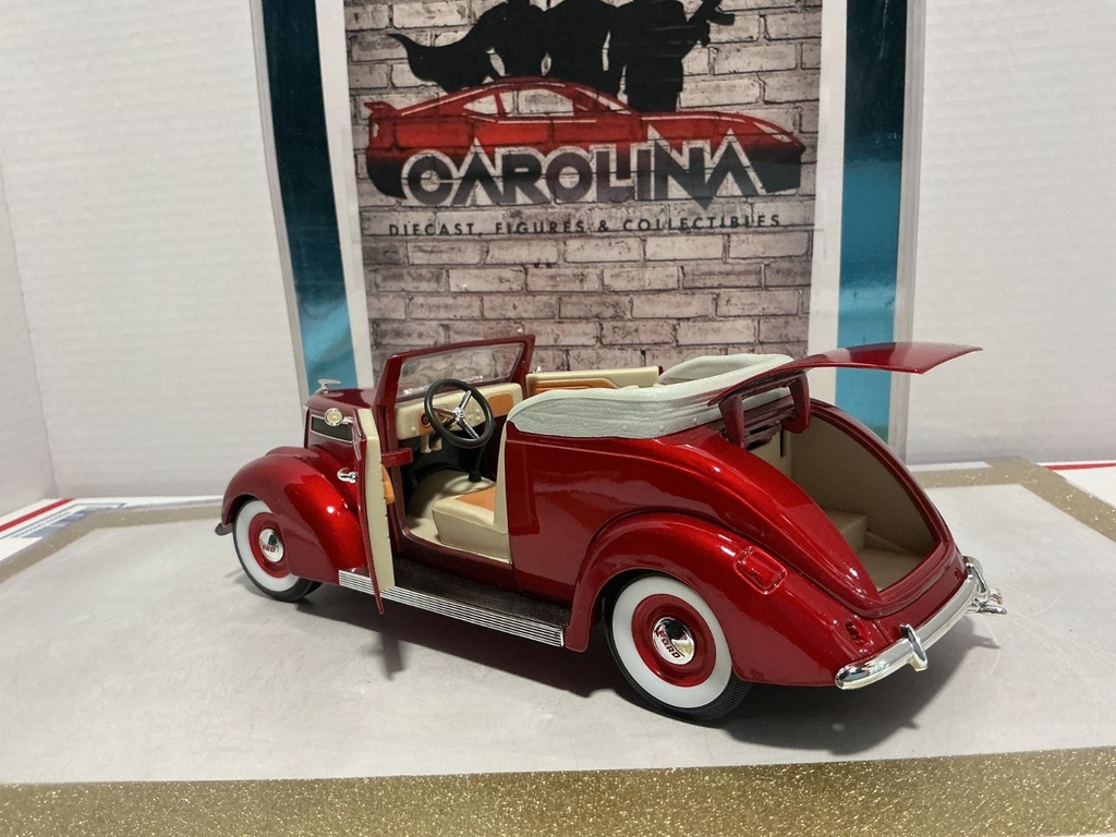 1/18: ROAD SIGNATURE 1937 FORD CONVERTIBLE *DOOR HANDLE LOOSE* RED ON CREAM image