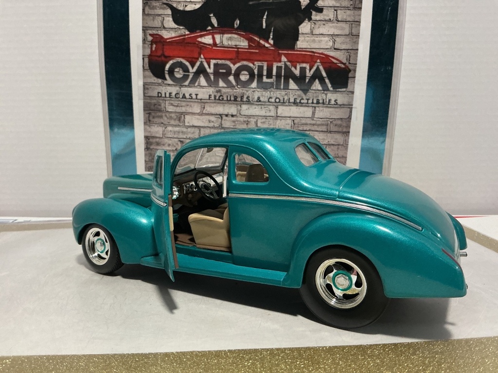 1/18: ERTL 1940 FORD COUPE *NO MIRROR* TEAL ON TAN image