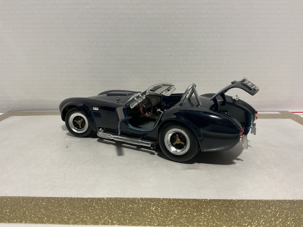 1/18: ROAD TOUGH SHELBY COBRA 427S/C BLUE ON BLACK image