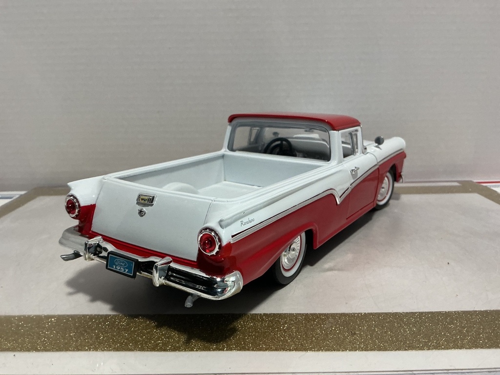 1/18 ROAD SIGNATURE 1957 FORD RANCHERO COURIER SEDAN DELIVERY image