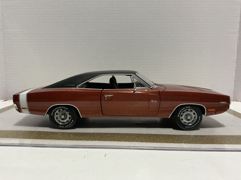 1/18 GREENLIGHT 1970 DODGE CHARGER R/T BROWN ON BLACK GRAVE YARD image