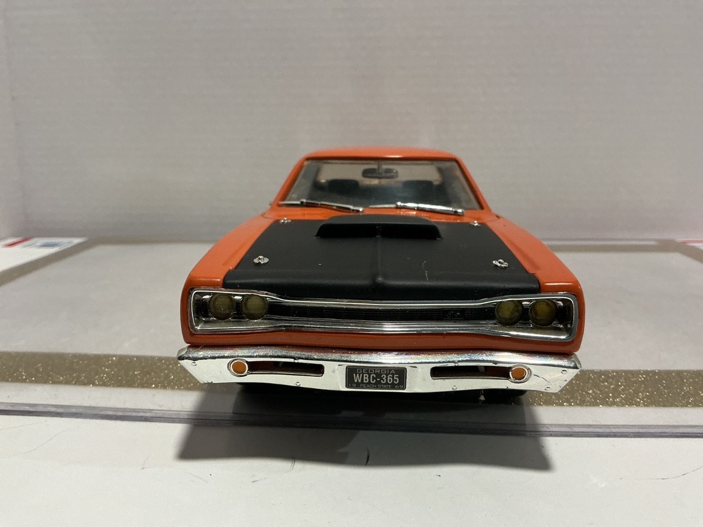 1/18 ERTL 1969 DODGE SUPER BEE ORANGE ON BLACK *NO MIRROR image