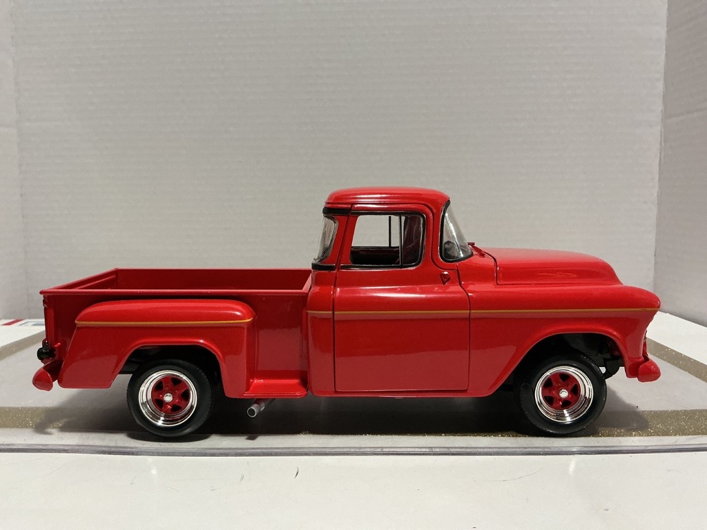 1/18 ERTL 1957 CHEVROLET PICKUP STREET MACHINE RED ON BLACK image