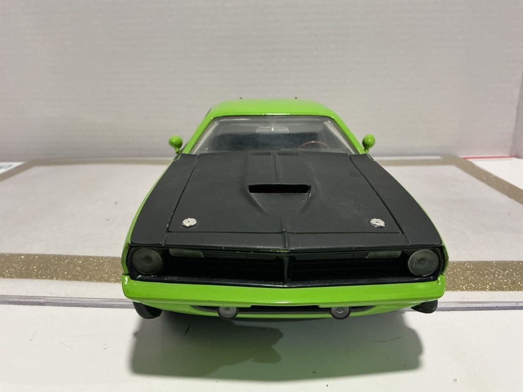 1/18 ERTL 1970 PLYMOUTH ‘CUDA GREEN/BLACK ON BLACK image