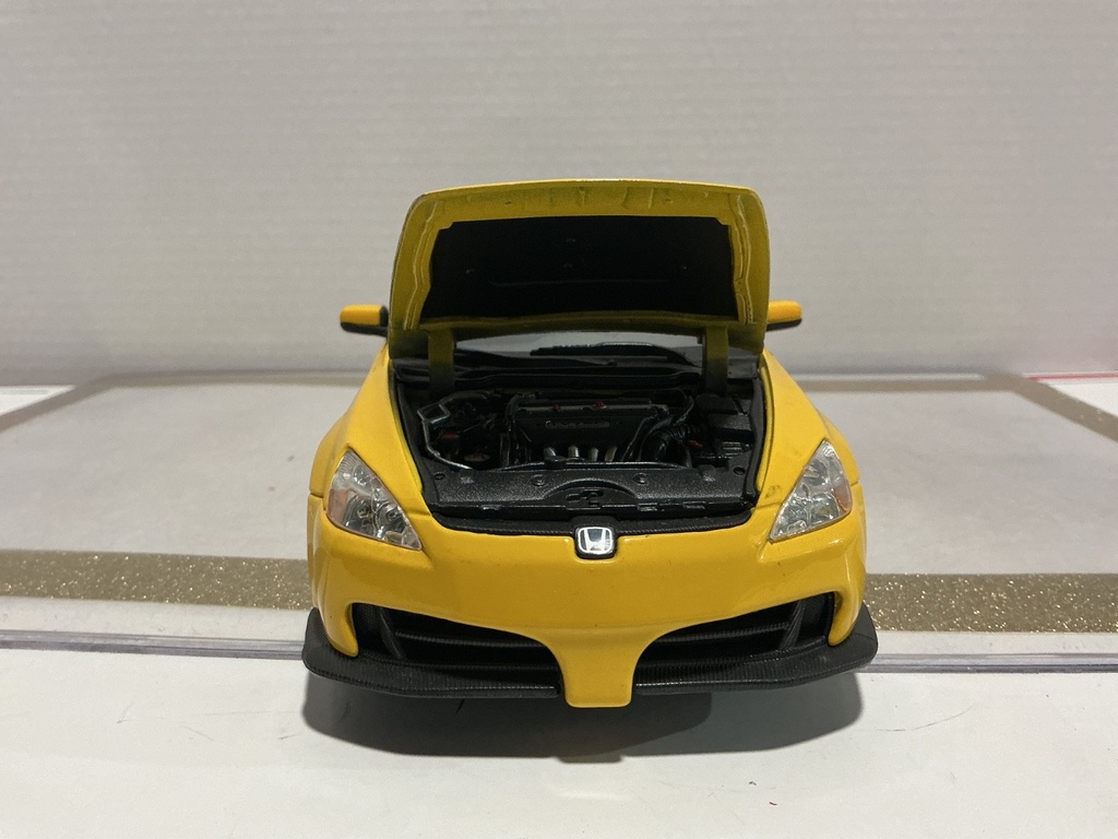 1/18 MOTOR MAX 2003 HONDA ACCORD YELLOW ON BLACK image